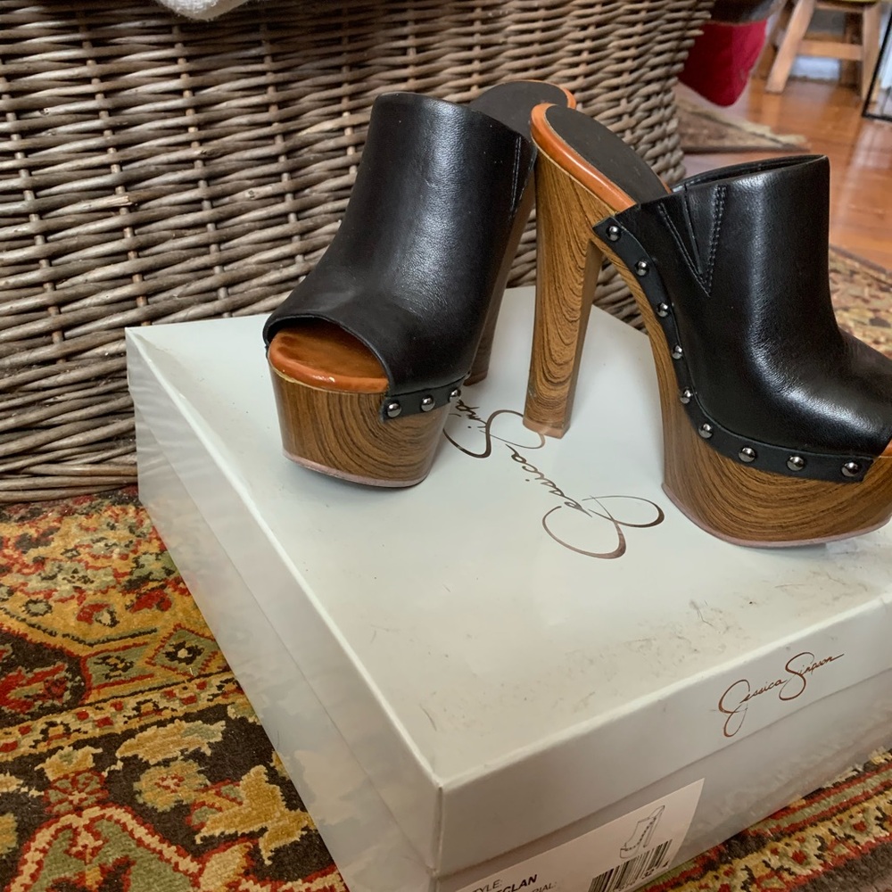 Jessica Simpson Black Leather Platform Mule Sandals with Wood-Look Heel - Picture 2 of 3